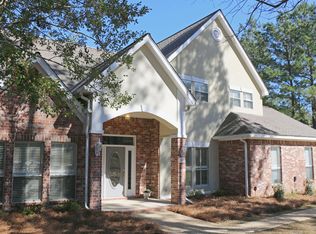 203 E Lakeside Dr, Hattiesburg, MS 39402