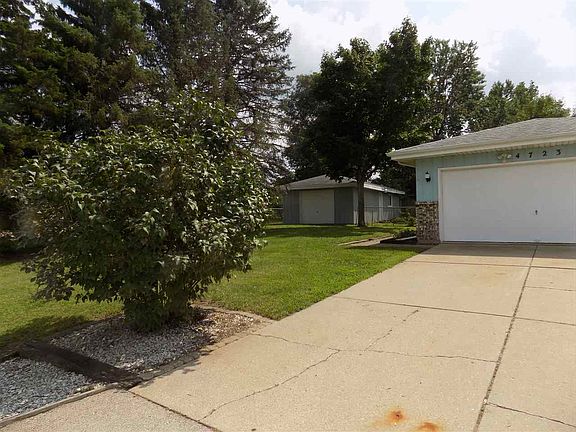 2nd image of 4723 Minns Dr