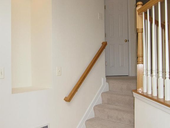 2nd image of 5307 Jesmond St