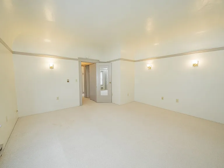 2267 Hearst Avenue — Photo 12