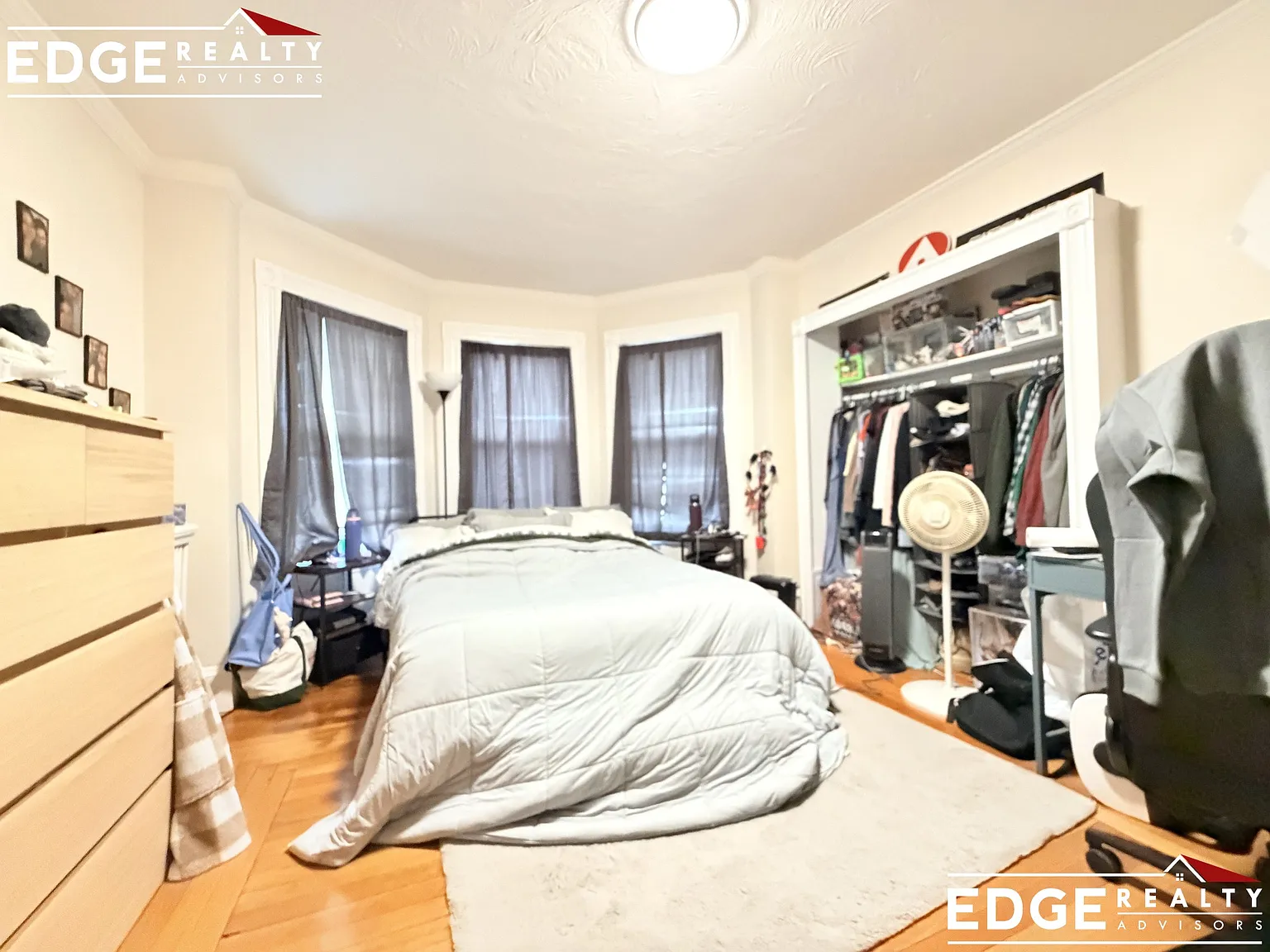 5 bed, 2000 sqft, $5,000 — Photo 4