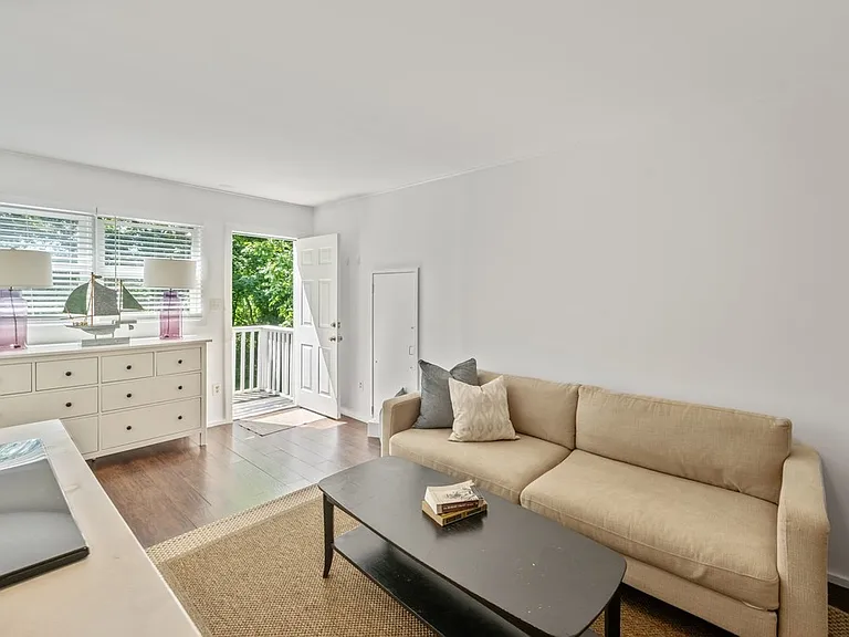 71 Cove Hollow Rd — Photo 37