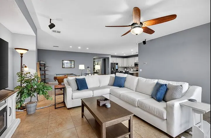 7822 W Peck Dr — Photo 12