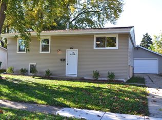 424 Fenton Ave, Romeoville, IL 60446
