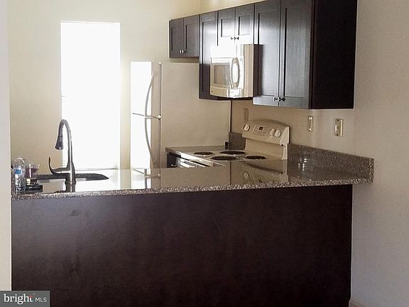 2nd image of 346 Cashel Ct