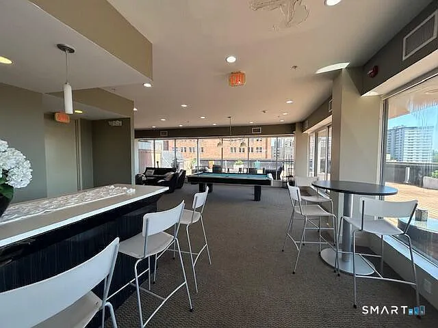 1 bed, 1.0 bath, 700 sqft, $2,250 — Photo 3