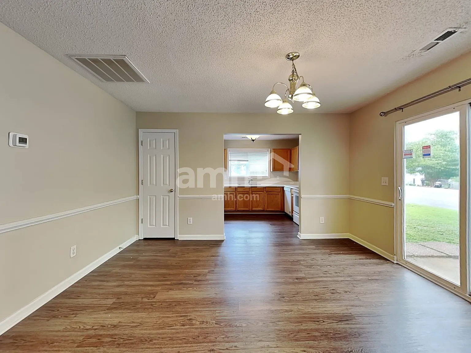 4 bed, 2.0 bath, 1533 sqft, $2,060 — Photo 4