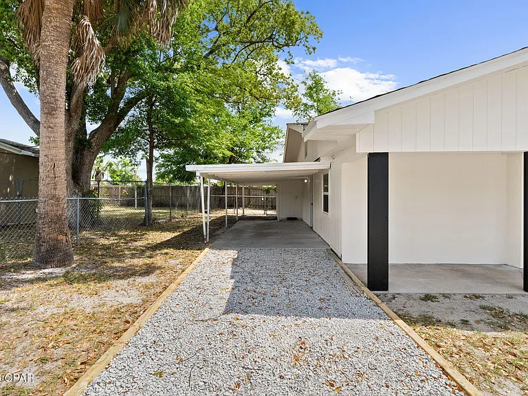 708 Cactus Ave — Photo 3
