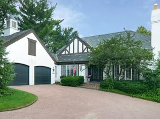 901 Burr Ridge Clb, Burr Ridge, IL 60527