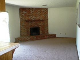 3rd image of 305 Juel Ln