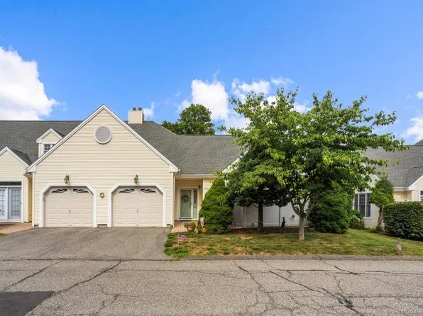 19 Southwick Court North #19, Milford, CT 06461