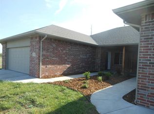 1712 Casey, Newton, KS 67114