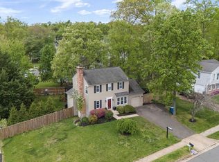 4534 Samuels Pine Rd, Chantilly, VA 20151