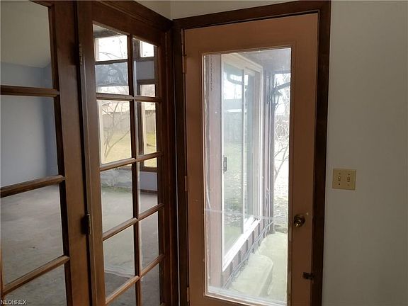 5th image of 1609 Redbud Pl