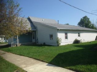 808 Murray St, Wapakoneta, OH 45895
