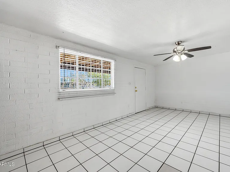 3905 W Almeria Rd #2 — Photo 4
