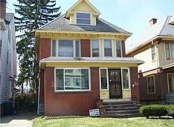 1st image of 20 W Oakwood Pl