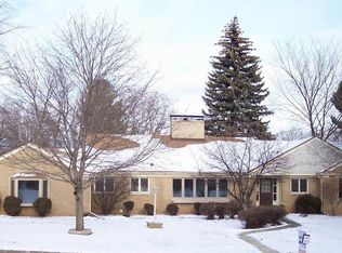 1117 Ernst Dr, Green Bay, WI 54304