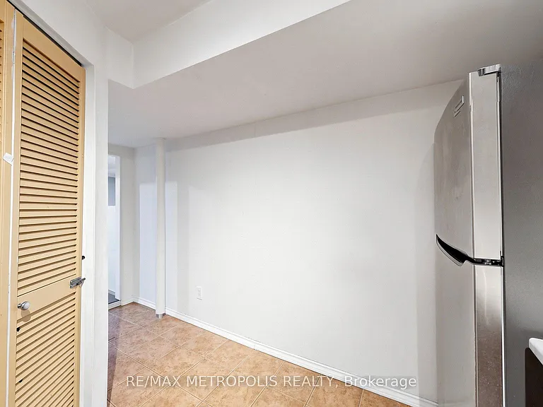 61 Horseshoe Cres #BASEMENT — Photo 16