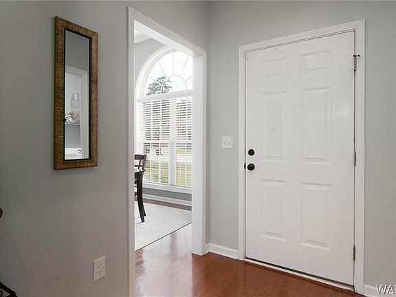 3rd image of 5123 Blackstone Ln