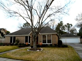 15826 Manor Square Dr, Houston, TX 77062