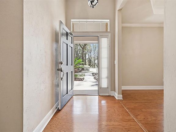 5th image of 10320 SW 17th Pl