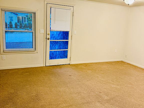 5th image of 223 E Berna Ave