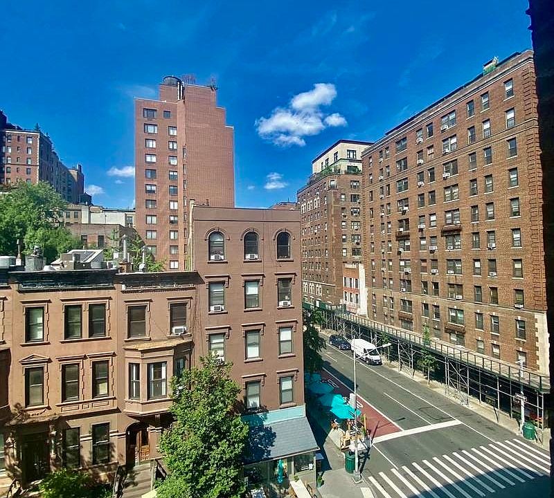 1st image of 140 E 92nd St #5B