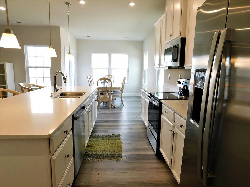 Building Photo - 37323 Kestrel Way