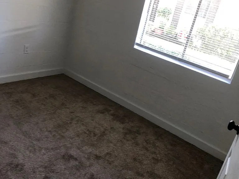 MP-Oak Tree Apartments — Photo 5