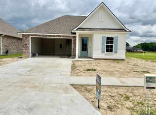 37422 Cattle, Prairieville, LA 70769