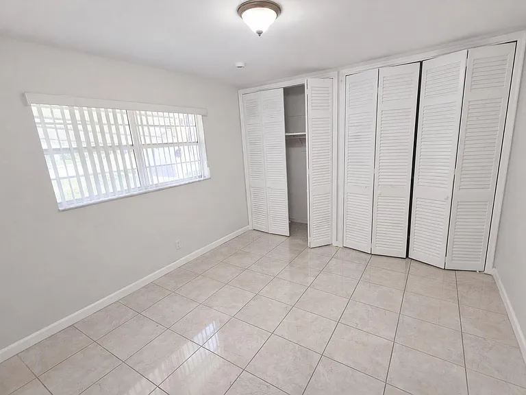 3709 Tyler St — Photo 6