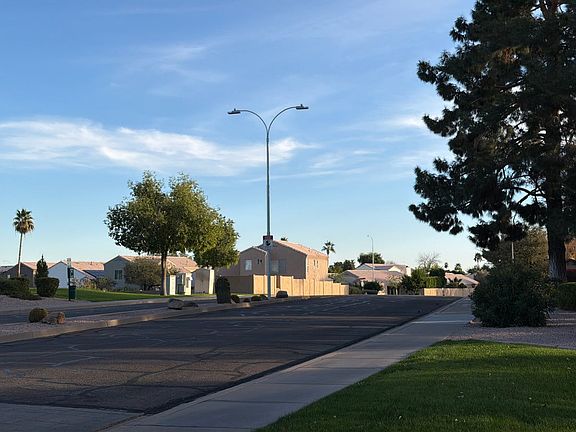 2nd image of 150 N Lakeview Blvd Unit 6