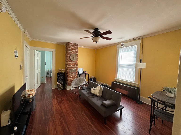 33-35 Elm St #1 — Photo 10
