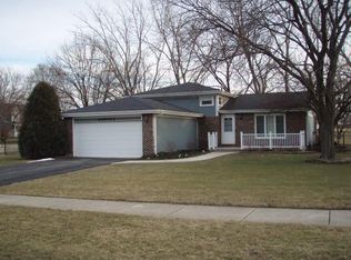30W253 McGregor Ln, Naperville, IL 60563