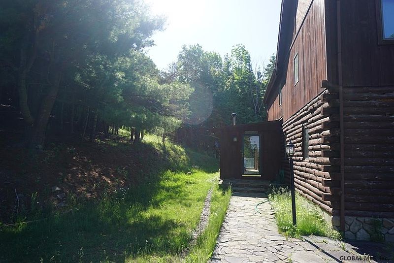 4th image of 227 SITZER Road