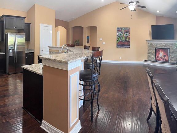 4th image of 3006 Winter Garden Dr
