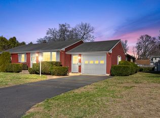 20 Holiday Ln, Enfield, CT 06082