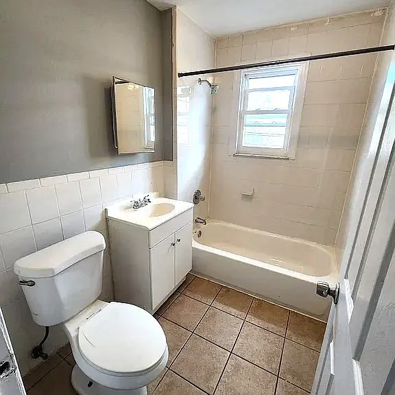 269 Hobson St #1L — Photo 4