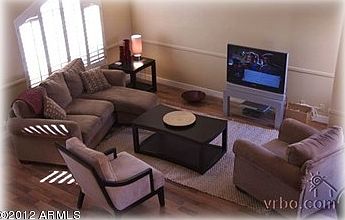 4th image of 3801 S Hawthorn Dr