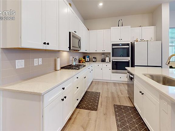 4th image of 13912 Deertrack Ln