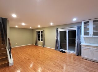9 Cactus Ct, Edison, NJ 08820