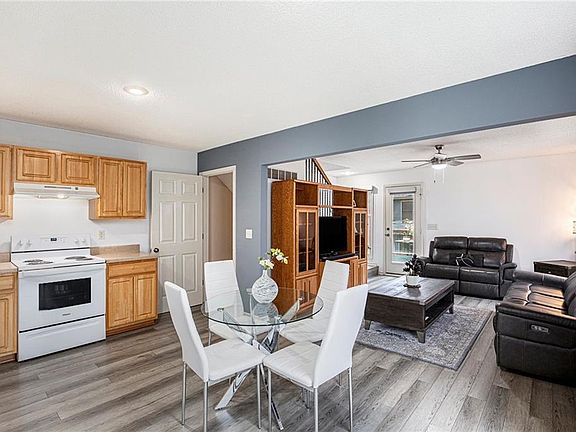5th image of 13111 Everett Ct