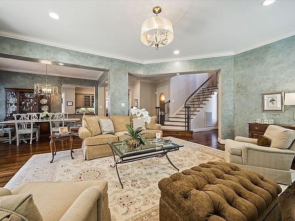 4th image of 7723 N Hunters Creekway Dr