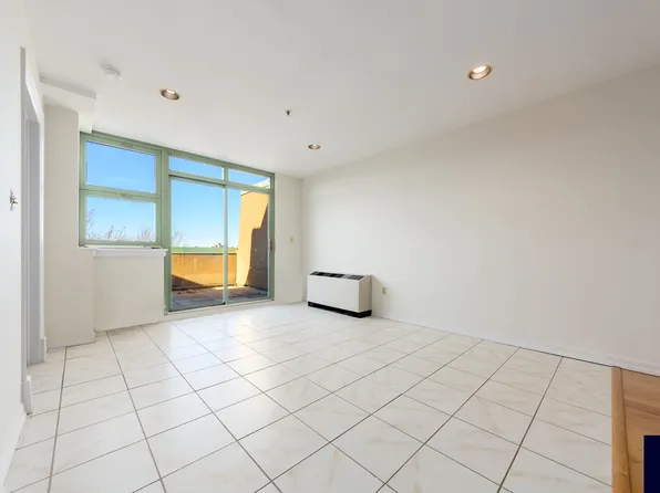 19-19 24th Avenue image 8 of 16