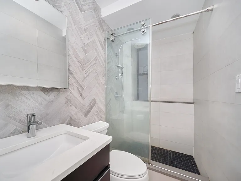 246 E 51st St #9 — Photo 9