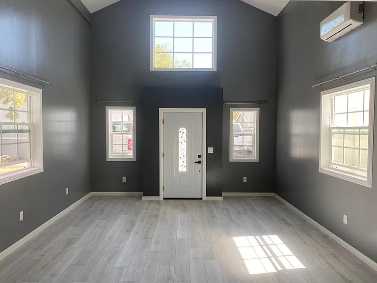 7835 Kyle St — Photo 8