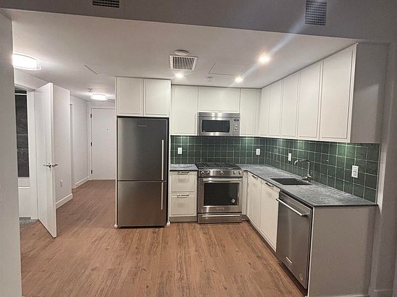 3rd image of 645 Como Lake Ave #414