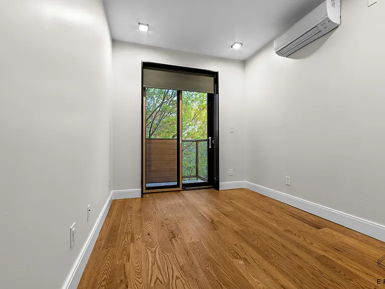 691 Chauncey St #4E — Photo 10