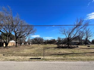 720 Peggs St, Desoto, TX 75115
